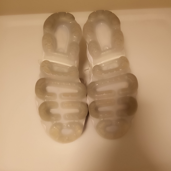 Pre-Owned 2018 Nike VaporMax Plus Platinum Sz.7.5 (UNISEX) - Picture 9 of 9